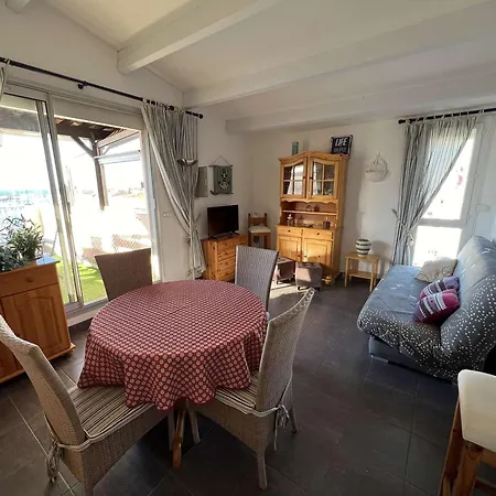 Apartment T2 Cabine, Terrasse, Parking Prive, Animaux Acceptes - Fr-1-702-38 Agde
