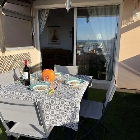 T2 Cabine, Terrasse, Parking Privé, Animaux Acceptés - Fr-1-702-38 * Agde